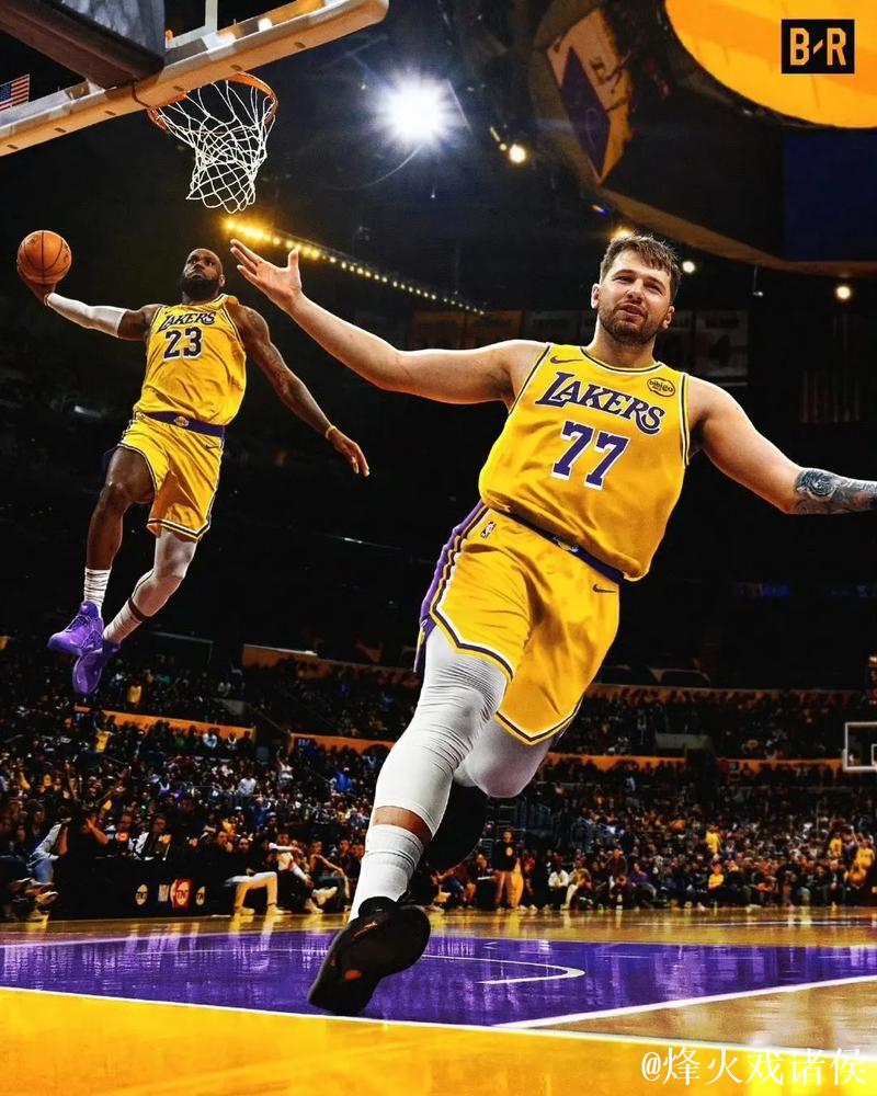 东契奇45+11+13全场制霸，库里26+10无力回天，独行侠力克勇士